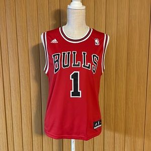 Boys Derrick Rose Chicago Bulls jersey, size M
